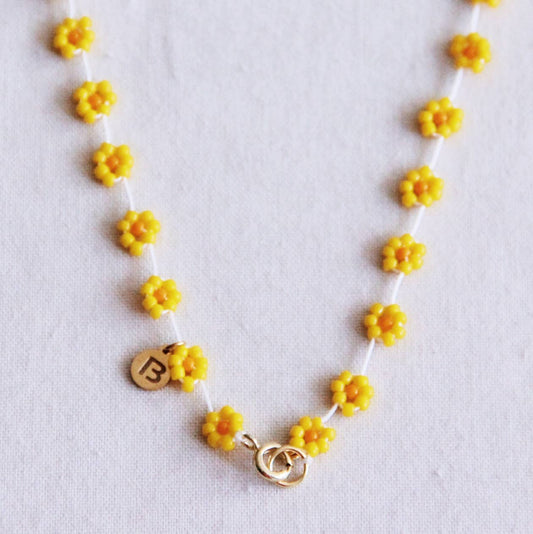 Daisy flower necklace - yellow/orange