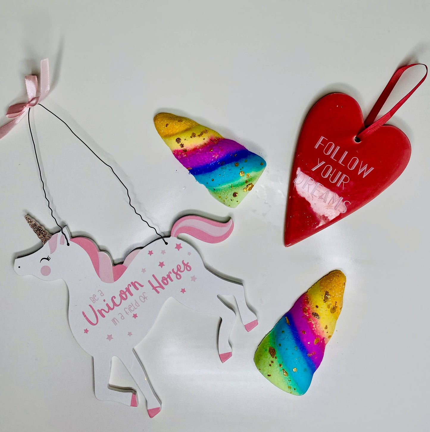 Handmade Unicorn Horn Hidden Rainbow Bath Bomb Large