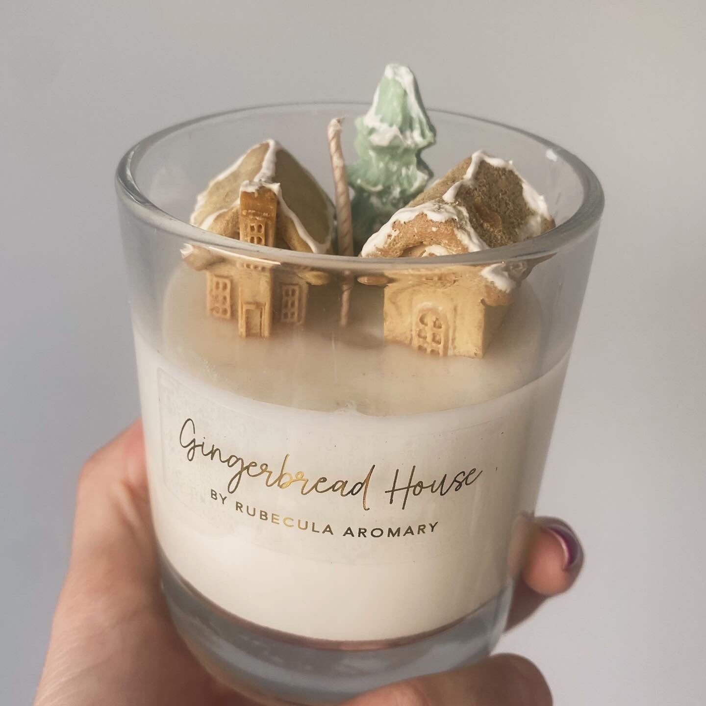 Gingerbread House Christmas Candle: Gingerbread Scent