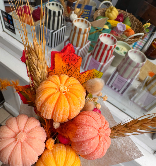 Pumpkin Autumn Candle & Dried Flower Bouquet