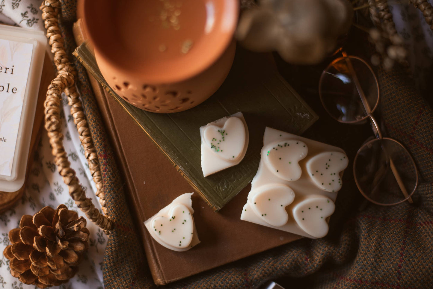 Sage + Sea Salt Scented Heart Clamshell Soy Wax Melts