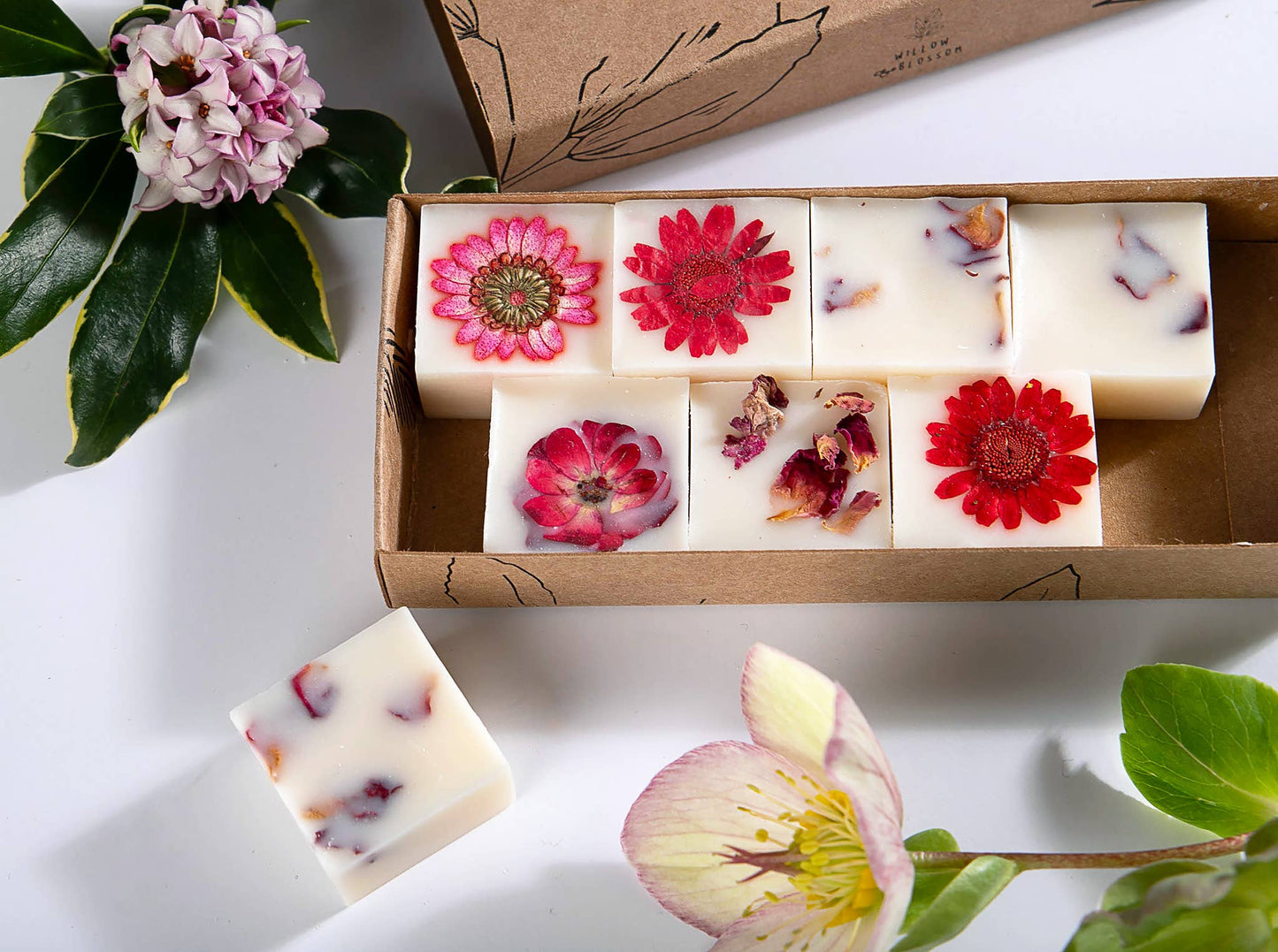 Boxed Botanical Soy Wax Melts: Tea Rose & Wild Rhubarb