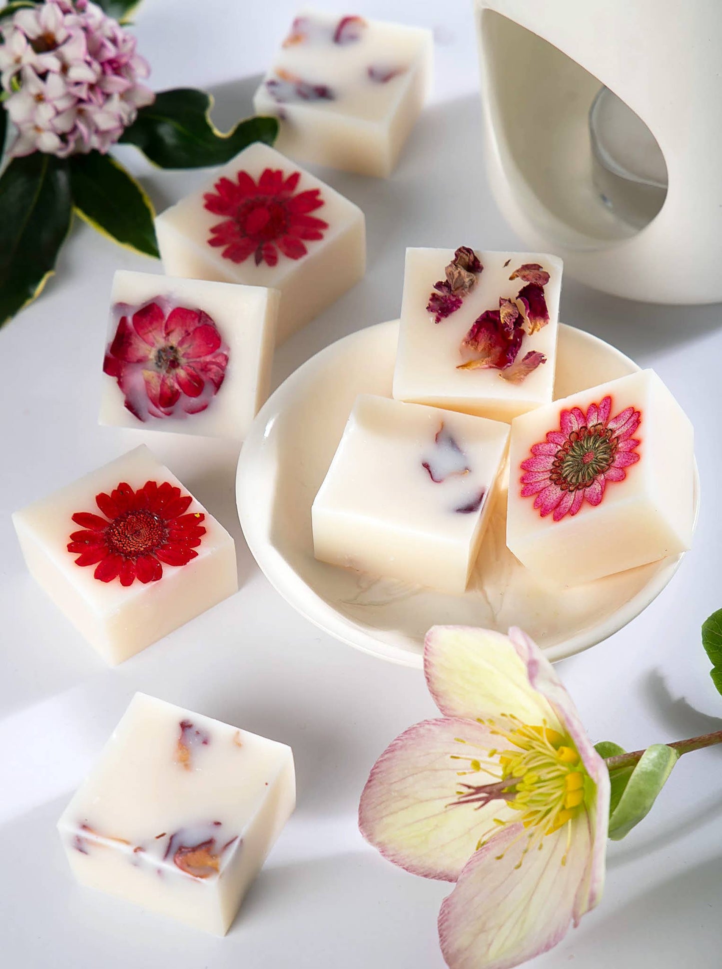 Boxed Botanical Soy Wax Melts: Tea Rose & Wild Rhubarb